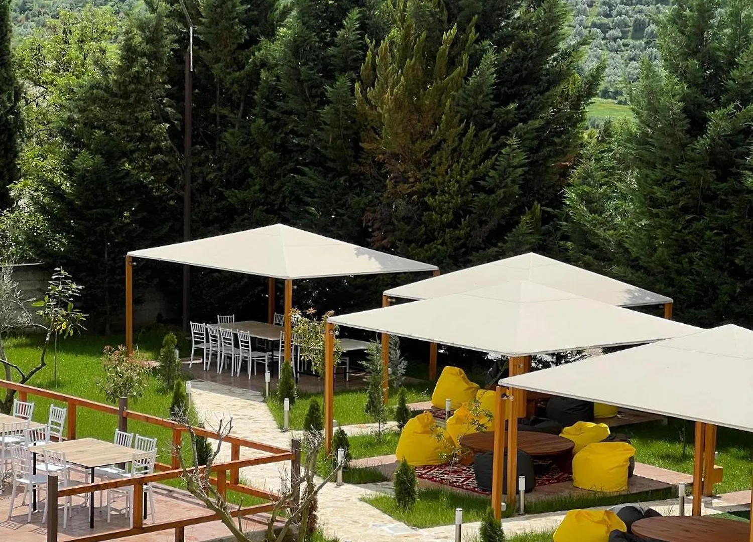 Guesthouse Osumi Berat Hotel